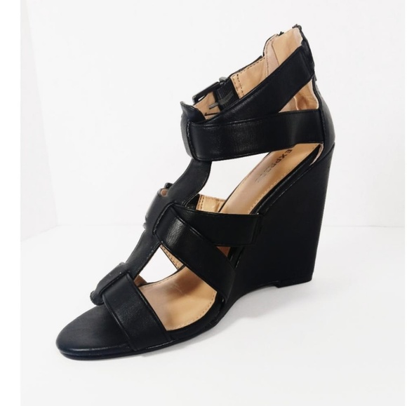 Express Shoes - Express Black Wedges